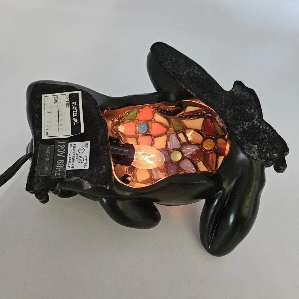 Quoizel Collectibles Stained Glass Frog Lamp Relaxing On Back 8